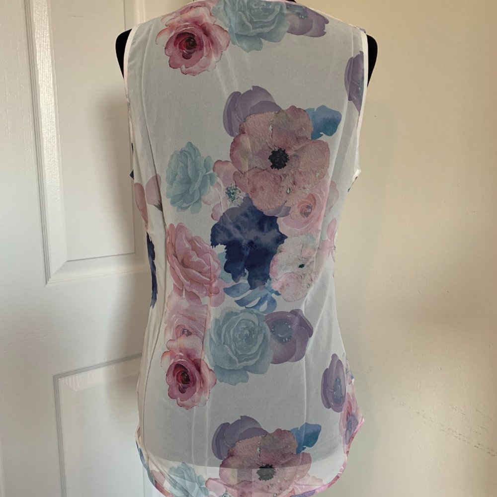 Floral Print V Neck Chiffon Blouse - Picture 11 of 11